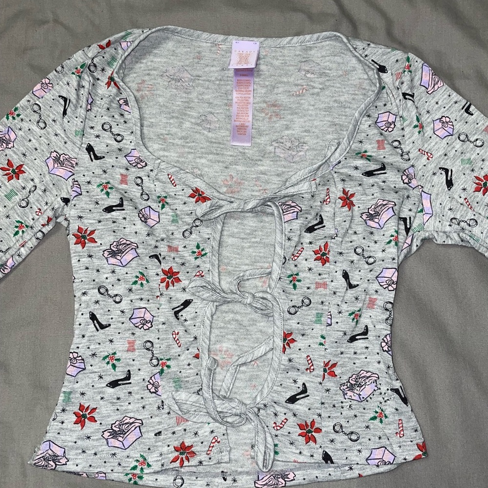 SAVAGE X FENTY: TIS’ THE SAVAGE LONG-SLEEVE SLEEP SHIRT